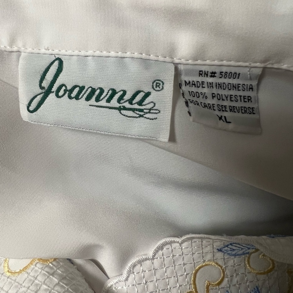 Elegant White Button Down Shirt with Blue and Yellow Embroidery - Picture 5 of 5